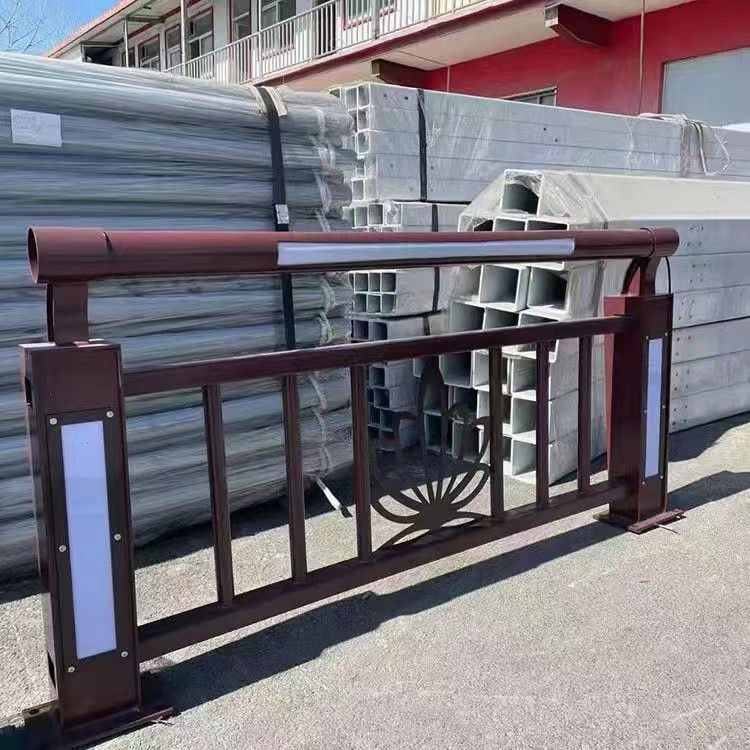 燈光護(hù)欄