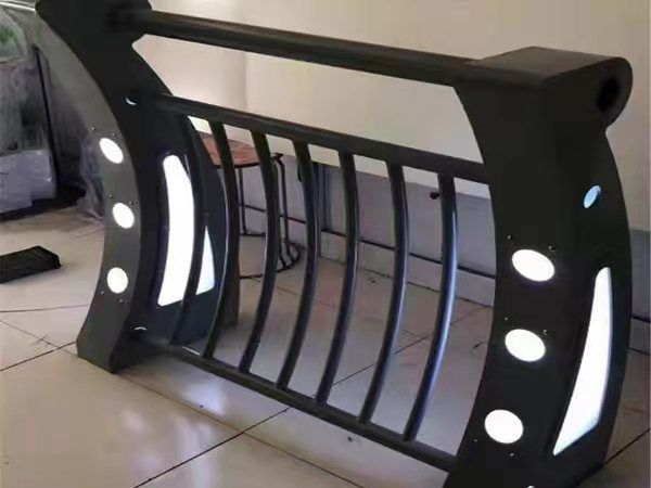 燈光護(hù)欄